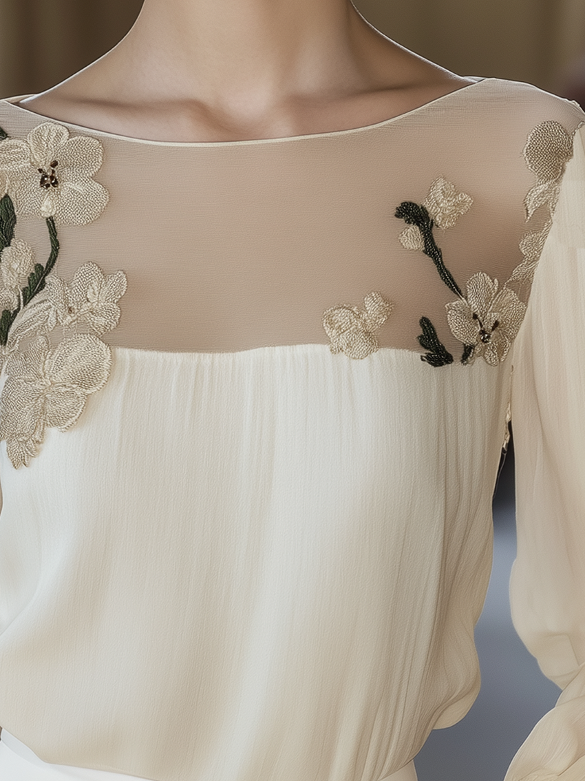 Chemise beige à broderie florale élégante
