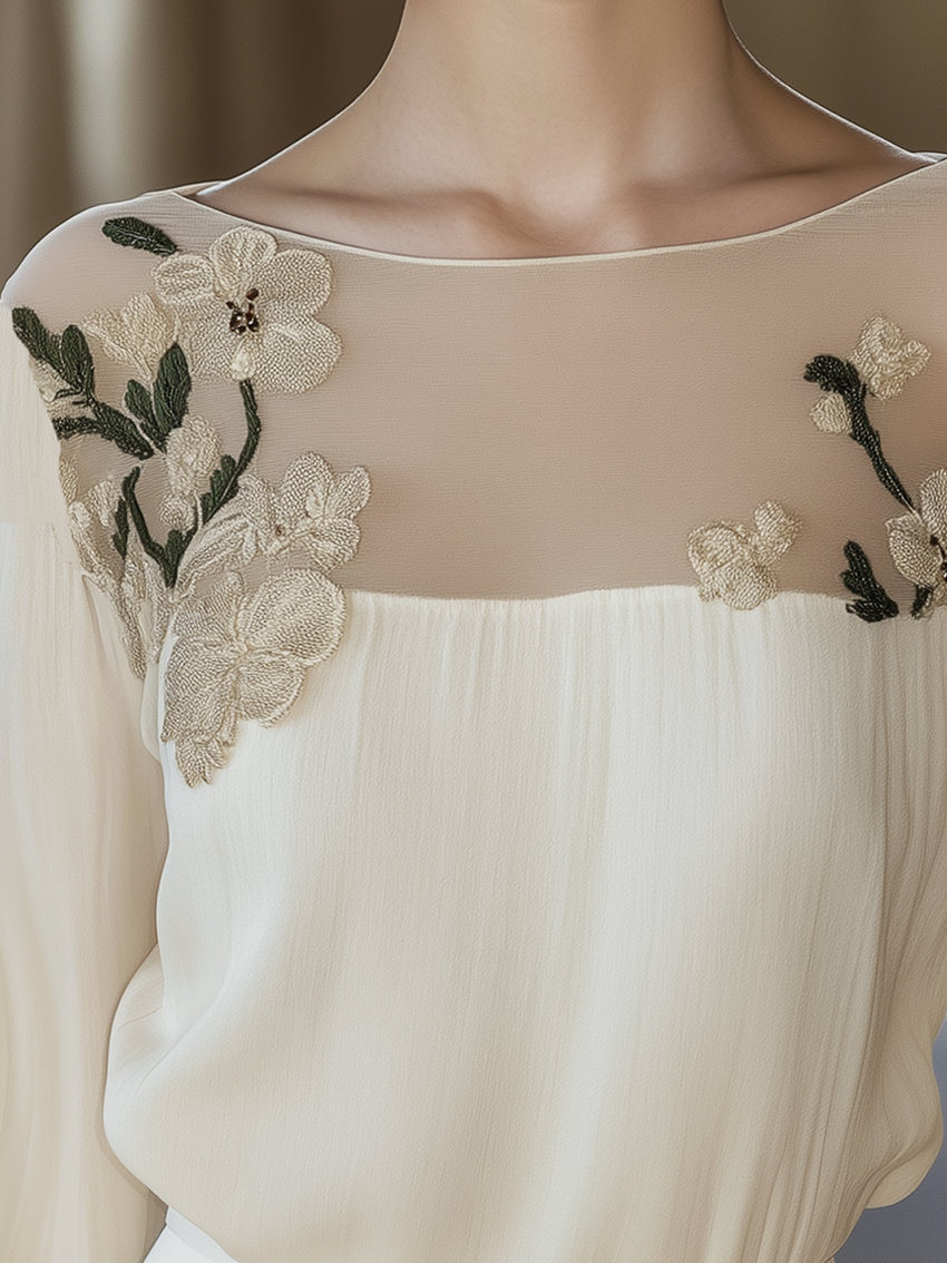 Chemise beige à broderie florale élégante